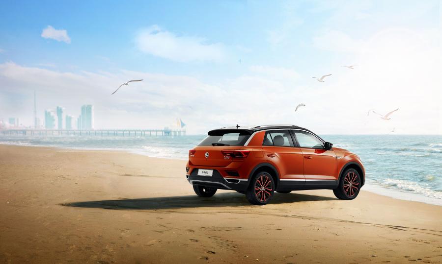  Volkswagen T-Roc 4Motion 2018 года  (CN) (фото 12 из 24)